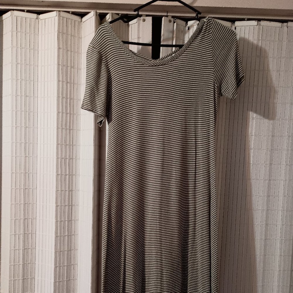 Green striped scoop neck dress